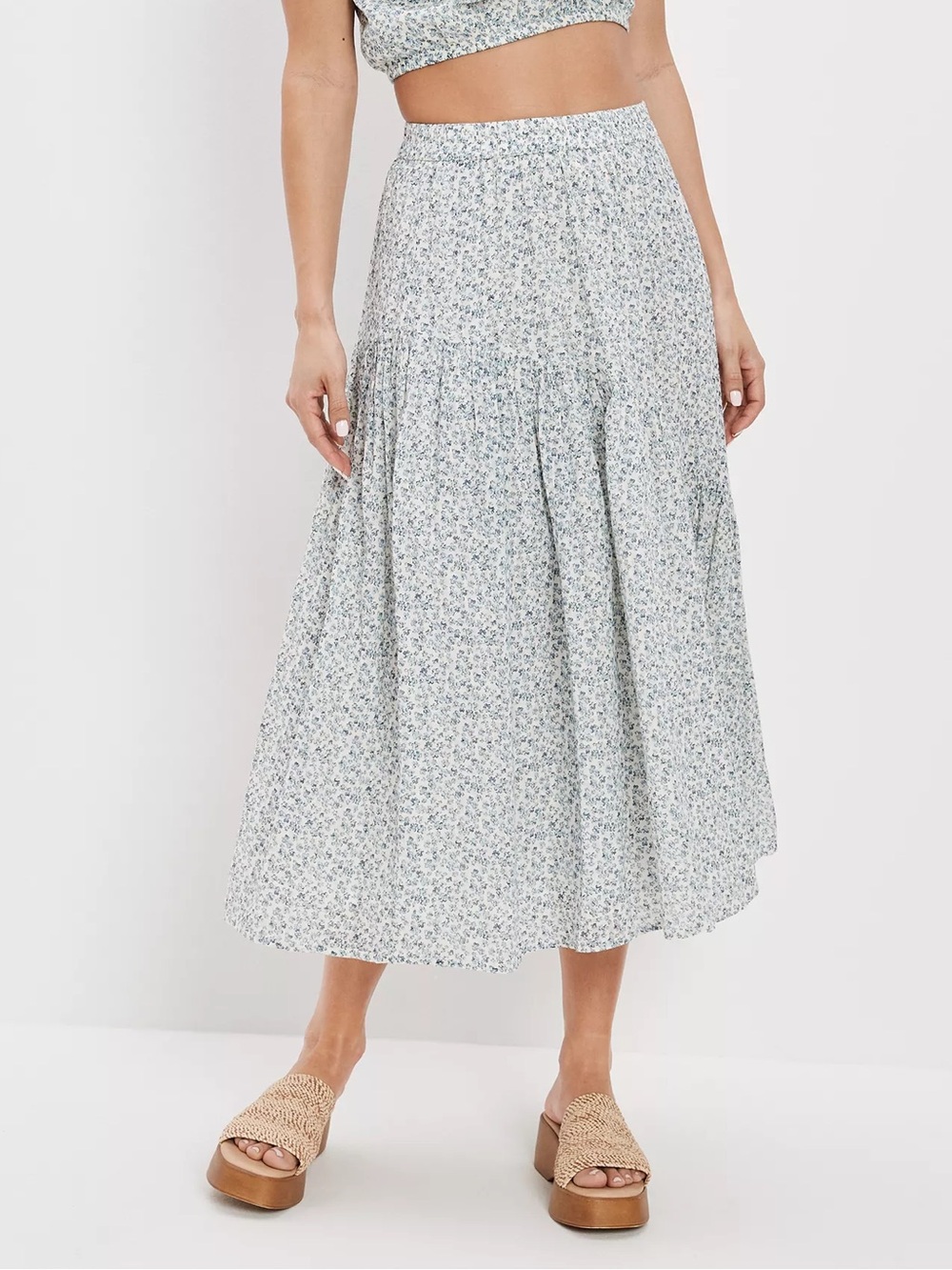 American Eagle Floral Maxi Skirt Size Medium Boho Cottagecore Prairie Midi